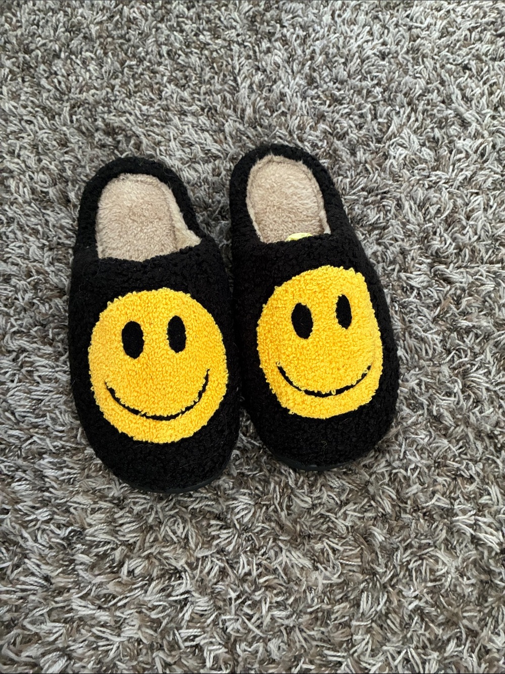 Plush Black Slippers with Yellow Smiley Face - Women's Cozy Slip-Ons NWOT